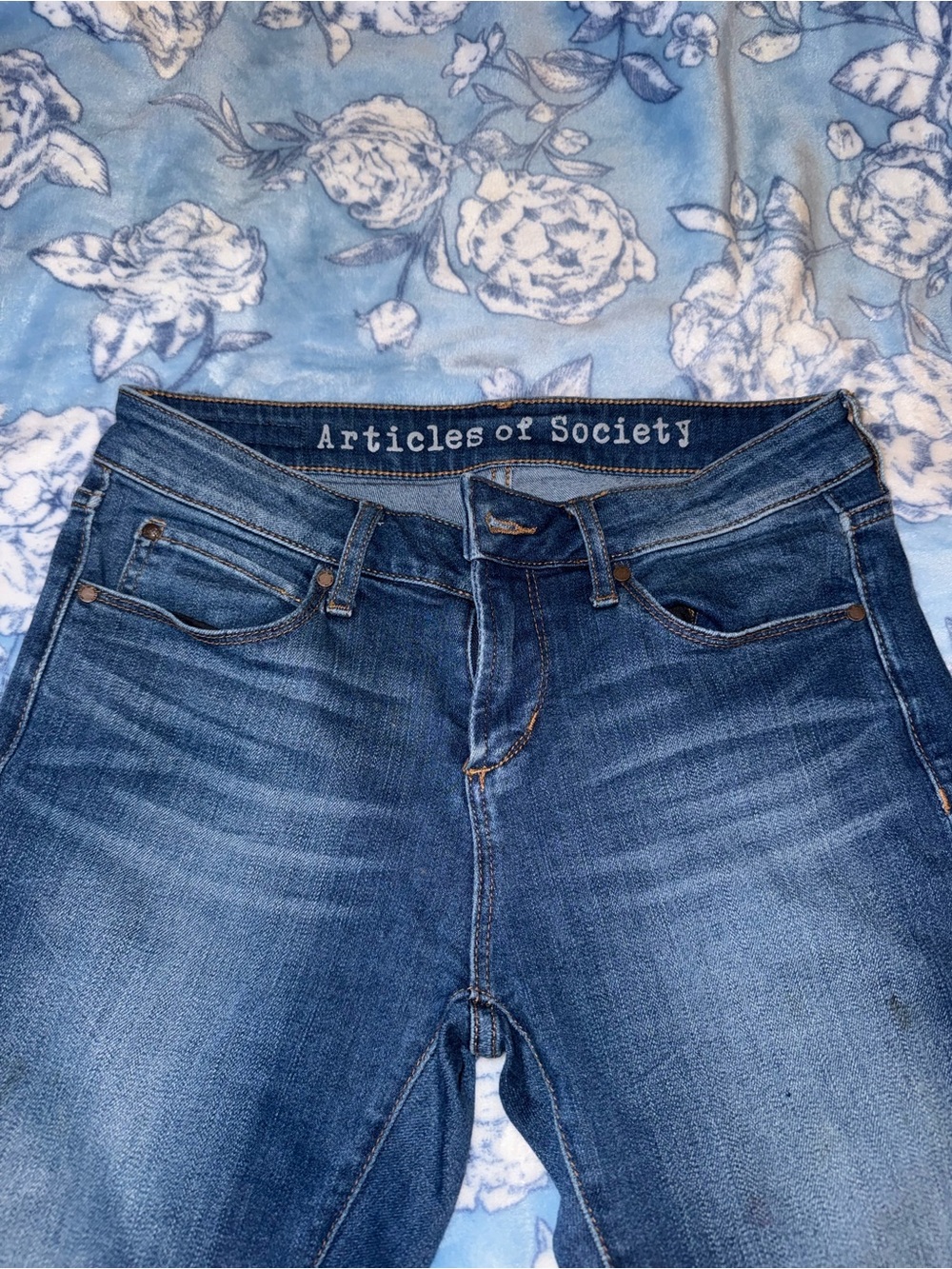 Articles of Society Women's Blue Mid-Rise Jeans size 27